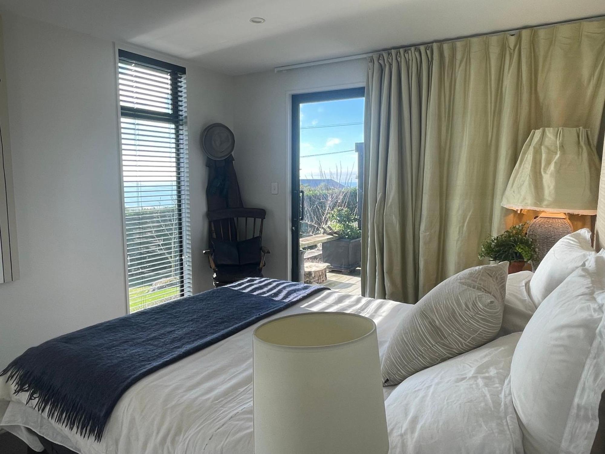 340 Deg Alps & Sea Bed & Breakfast Christchurch Exterior photo